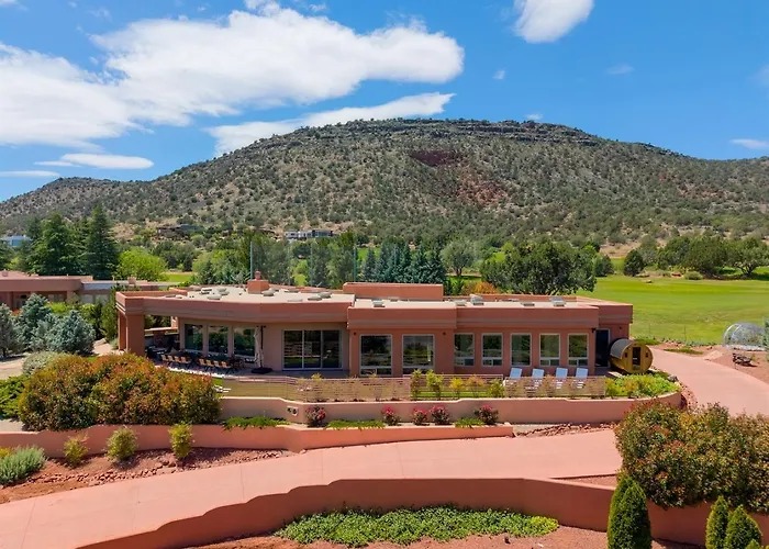 Luxury 4br Estate For 10, Red Rock & Golf Views, Sauna, Geodome, Massage, Yoga Country house *