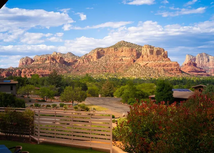 Country house Luxury 4br Estate For 10, Red Rock & Golf Views, Sauna, Geodome, Massage, Yoga