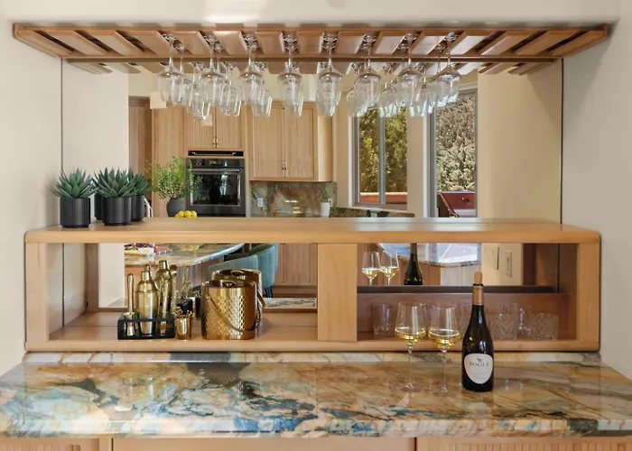 Luxury 4br Estate For 10, Red Rock & Golf Views, Sauna, Geodome, Massage, Yoga Country house *