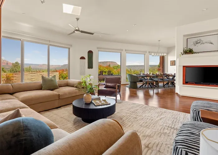 Luxury 4br Estate For 10, Red Rock & Golf Views, Sauna, Geodome, Massage, Yoga Country house Sedona