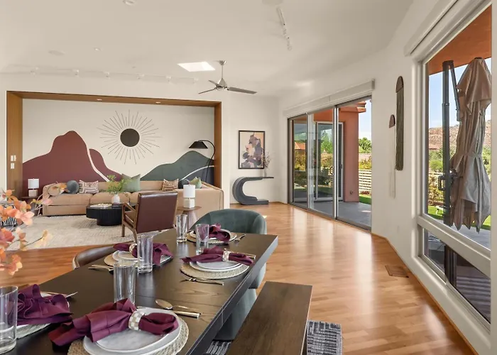 Luxury 4br Estate For 10, Red Rock & Golf Views, Sauna, Geodome, Massage, Yoga *
