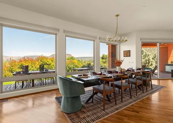 Luxury 4br Estate For 10, Red Rock & Golf Views, Sauna, Geodome, Massage, Yoga Country house Sedona