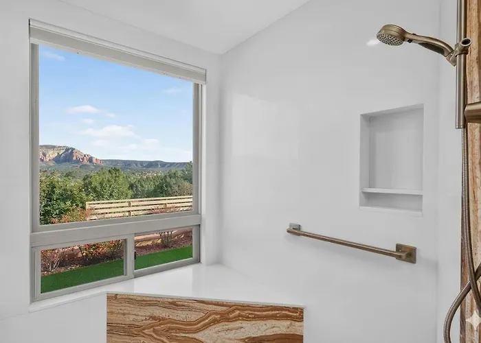 Luxury 4br Estate For 10, Red Rock & Golf Views, Sauna, Geodome, Massage, Yoga Country house