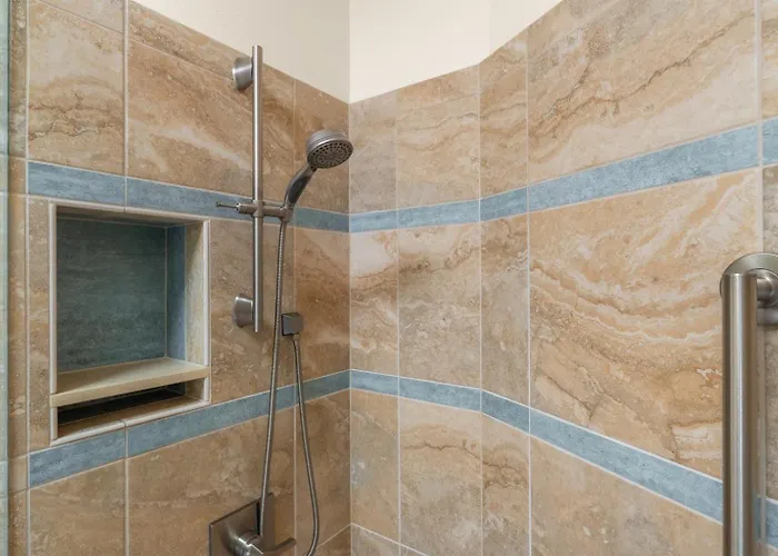 Luxury 4br Estate For 10, Red Rock & Golf Views, Sauna, Geodome, Massage, Yoga *