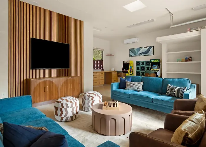 Luxury 4br Estate For 10, Red Rock & Golf Views, Sauna, Geodome, Massage, Yoga