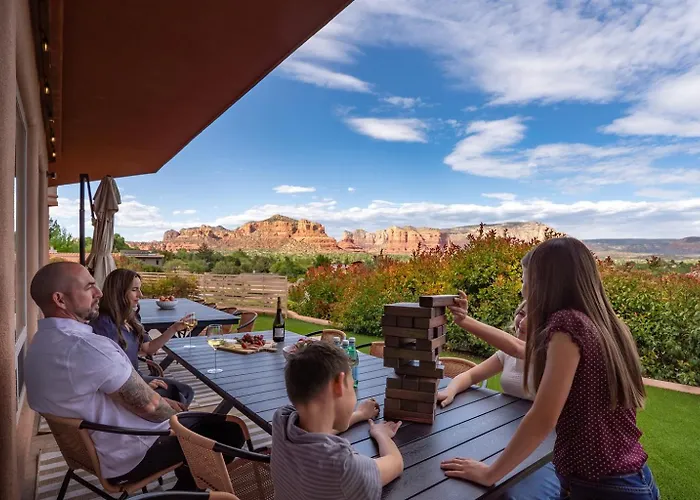 Luxury 4br Estate For 10, Red Rock & Golf Views, Sauna, Geodome, Massage, Yoga Country house *
