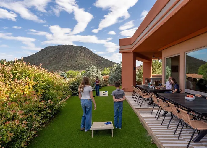 Luxury 4br Estate For 10, Red Rock & Golf Views, Sauna, Geodome, Massage, Yoga Country house *